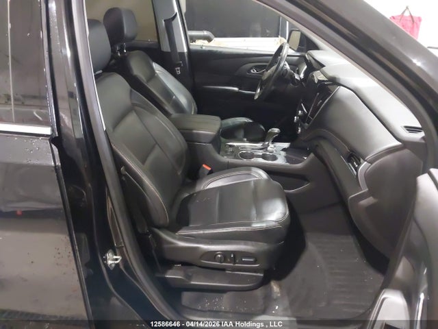 1GNEVJKW7JJ217949 Chevrolet Traverse Premier