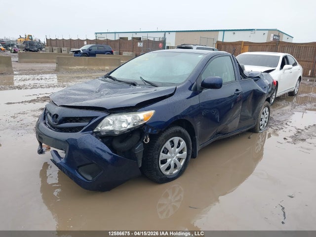 2013 Toyota Corolla Ce მანქანა იყიდება აუქციონზე, vin: 2T1BU4EE8DC931379, აუქციონის ნომერი: 12586675