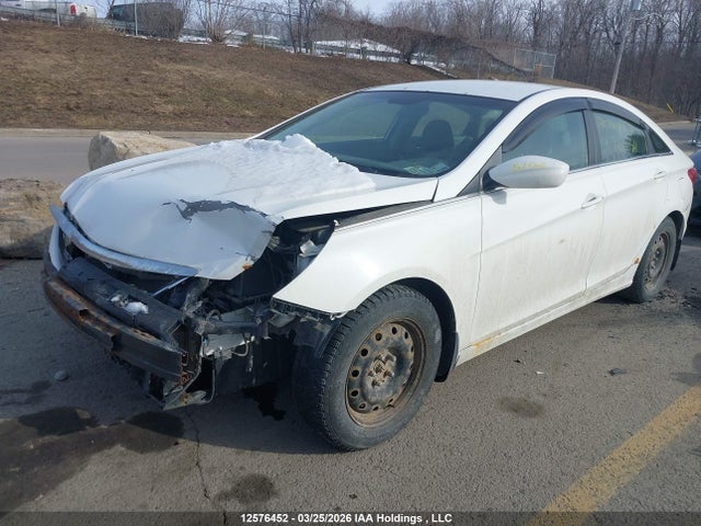 12576452 :رقم المزاد ، 5NPEB4AC1DH742058 vin ، 2013 Hyundai Sonata Gls مزاد بيع