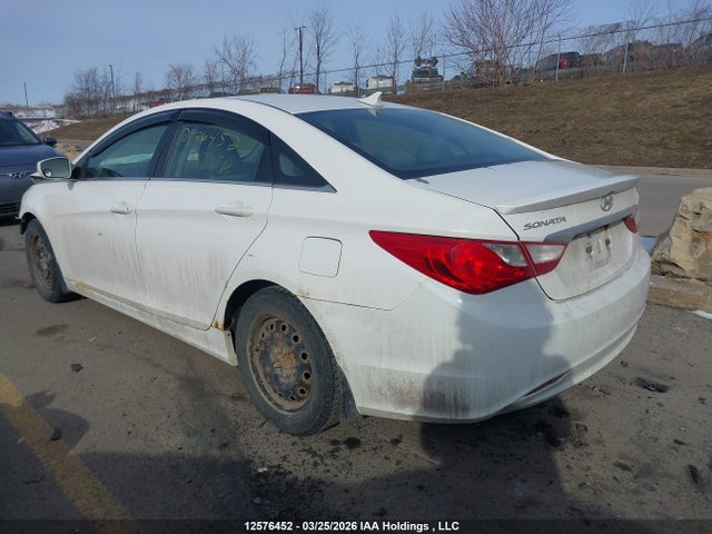12576452 :رقم المزاد ، 5NPEB4AC1DH742058 vin ، 2013 Hyundai Sonata Gls مزاد بيع