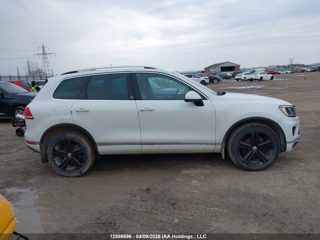 WVGRF7BP3HD003323 Volkswagen Touareg Wolfsburg