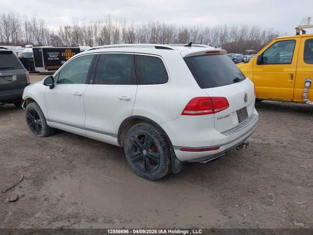 WVGRF7BP3HD003323 Volkswagen Touareg Wolfsburg