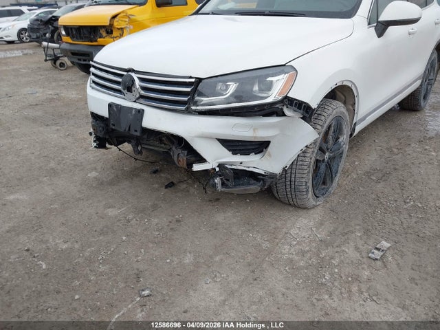 WVGRF7BP3HD003323 Volkswagen Touareg Wolfsburg