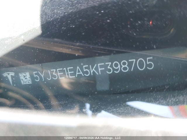 Продажа на аукционе авто 2019 Tesla Model 3, vin: 5YJ3E1EA5KF398705, номер лота: 12586717