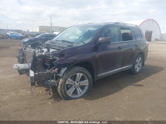 2013 Toyota Highlander Plus/se მანქანა იყიდება აუქციონზე, vin: 5TDBK3EH1DS195676, აუქციონის ნომერი: 12586728