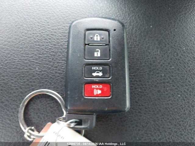 12586735 :رقم المزاد ، 4T1BF1FK2GU601673 vin ، 2016 Toyota Camry Xle مزاد بيع