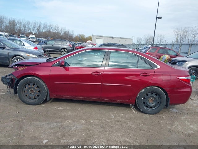 12586735 :رقم المزاد ، 4T1BF1FK2GU601673 vin ، 2016 Toyota Camry Xle مزاد بيع