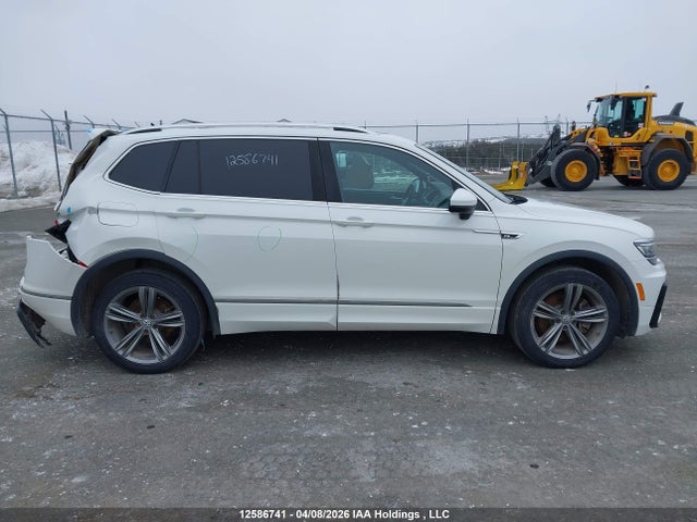 3VV4B7AX0JM201297 Volkswagen Tiguan Highline