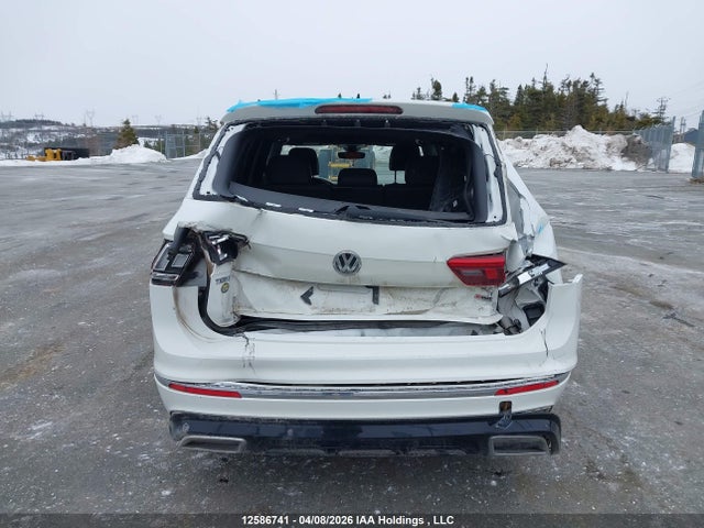 3VV4B7AX0JM201297 Volkswagen Tiguan Highline