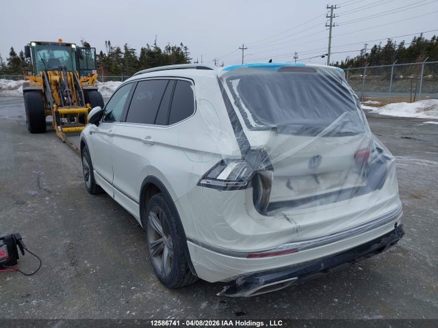 3VV4B7AX0JM201297 Volkswagen Tiguan Highline