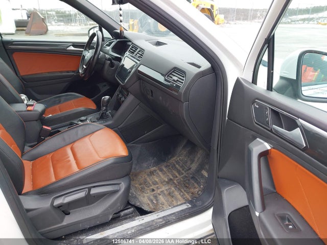3VV4B7AX0JM201297 Volkswagen Tiguan Highline