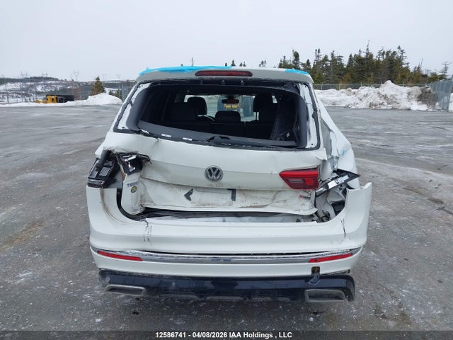3VV4B7AX0JM201297 Volkswagen Tiguan Highline