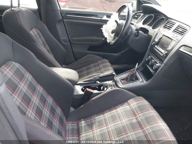 3VW4T7AUXFM085662 Volkswagen Golf GTI