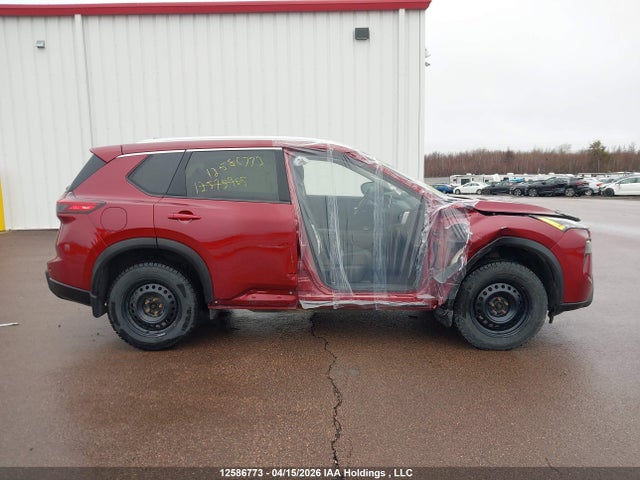 JN8BT3BB7RW183878 Nissan Rogue Sv Moonroof