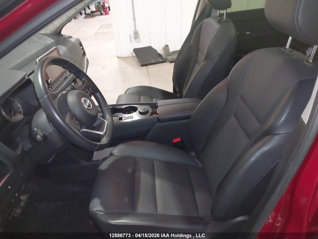 JN8BT3BB7RW183878 Nissan Rogue Sv Moonroof