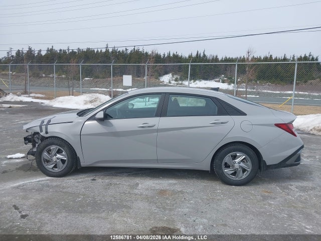 KMHLM4DGXRU792580 Hyundai Elantra Essential