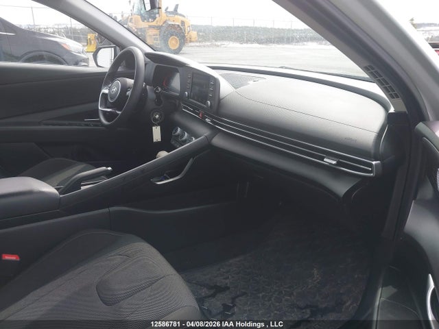 KMHLM4DGXRU792580 Hyundai Elantra Essential