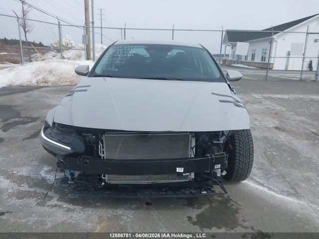 KMHLM4DGXRU792580 Hyundai Elantra Essential