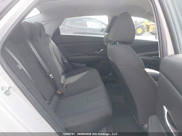 KMHLM4DGXRU792580 Hyundai Elantra Essential