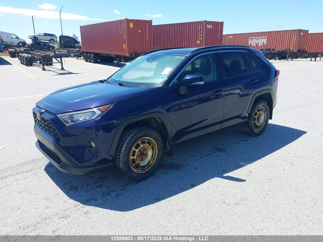 12586803 :رقم المزاد ، 2T3R1RFV6LC118194 vin ، 2020 Toyota Rav4 Xle/xle Premium مزاد بيع