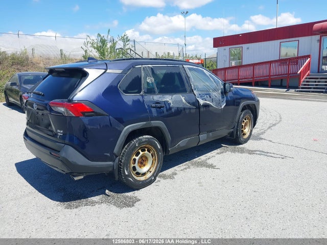 12586803 :رقم المزاد ، 2T3R1RFV6LC118194 vin ، 2020 Toyota Rav4 Xle/xle Premium مزاد بيع