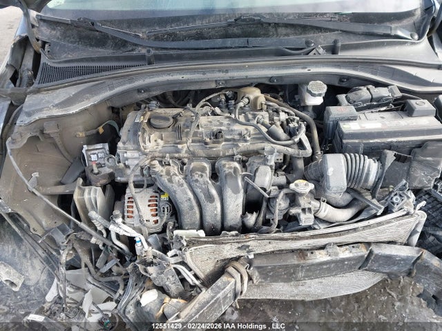 KMHH35LE8JU038404 Hyundai Elantra Gt Gls