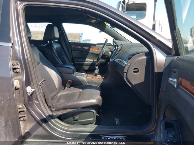 12586841 :رقم المزاد ، 2C3CCAAG3DH542821 vin ، 2013 Chrysler 300 مزاد بيع