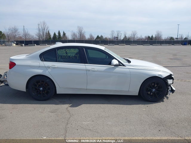 BMW 320i Xdrive 2016 WBA8A3C5XGK688724 Image 14