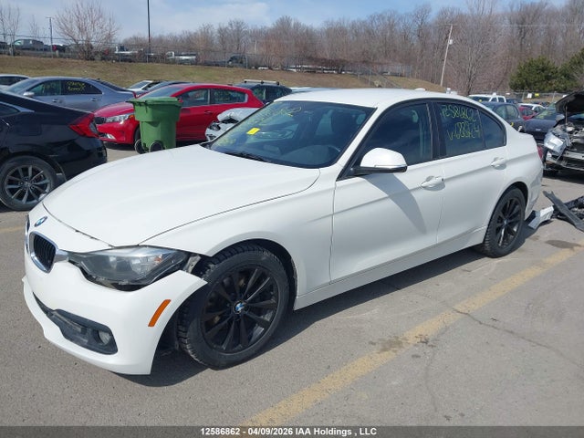 BMW 320i Xdrive 2016 WBA8A3C5XGK688724 Image 2