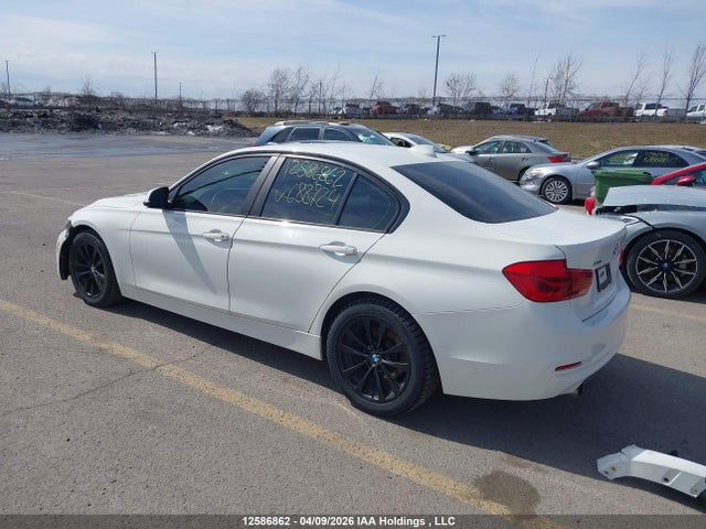 BMW 320i Xdrive 2016 WBA8A3C5XGK688724 Image 3