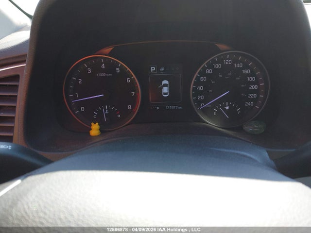 KMHD84LF7JU668949 Hyundai ELANTRA GL