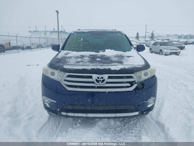 2012 Toyota Highlander Se მანქანა იყიდება აუქციონზე, vin: 5TDBK3EH6CS106649, აუქციონის ნომერი: 12586881