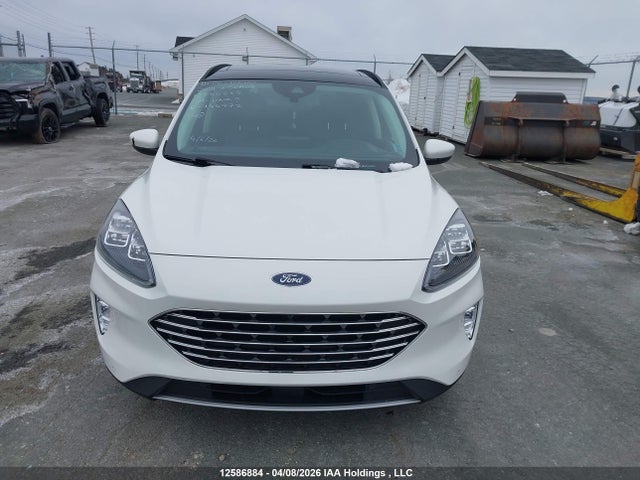 1FMCU9DZ6MUA44772 Ford Escape Titanium