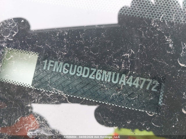 1FMCU9DZ6MUA44772 Ford Escape Titanium