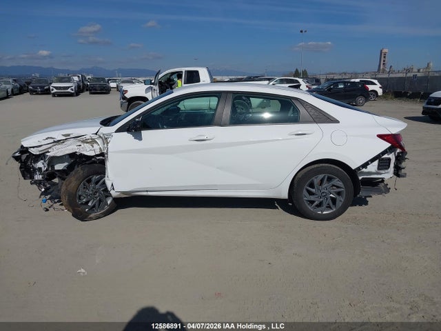 KMHLM4DG6SU906001 Hyundai Elantra Preferred