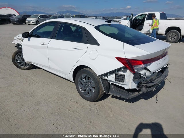 KMHLM4DG6SU906001 Hyundai Elantra Preferred