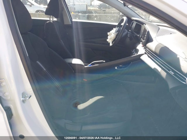 KMHLM4DG6SU906001 Hyundai Elantra Preferred
