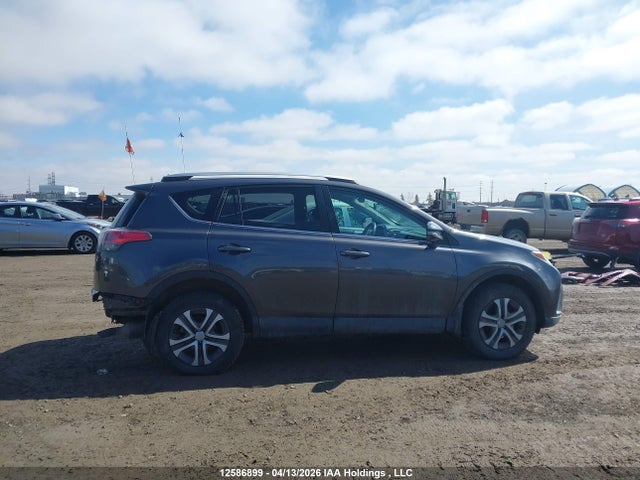 12586899 :رقم المزاد ، 2T3BFREV4GW472921 vin ، 2016 Toyota Rav4 Le مزاد بيع