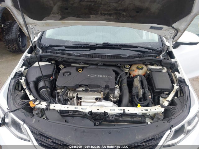 1G1BA5SM9H7141048 Chevrolet Cruze L