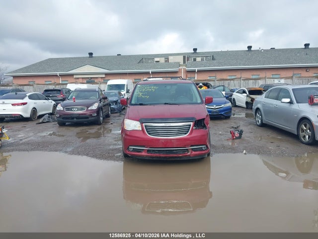 2011 Chrysler Town & Country Touring მანქანა იყიდება აუქციონზე, vin: 2A4RR5DG7BR679799, აუქციონის ნომერი: 12586925
