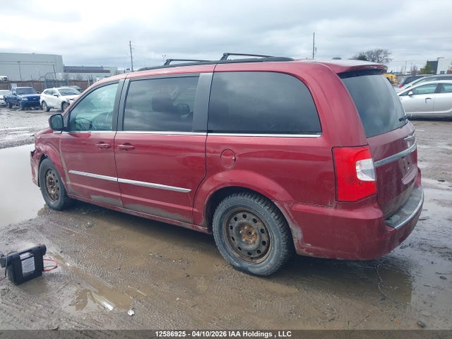 2011 Chrysler Town & Country Touring მანქანა იყიდება აუქციონზე, vin: 2A4RR5DG7BR679799, აუქციონის ნომერი: 12586925