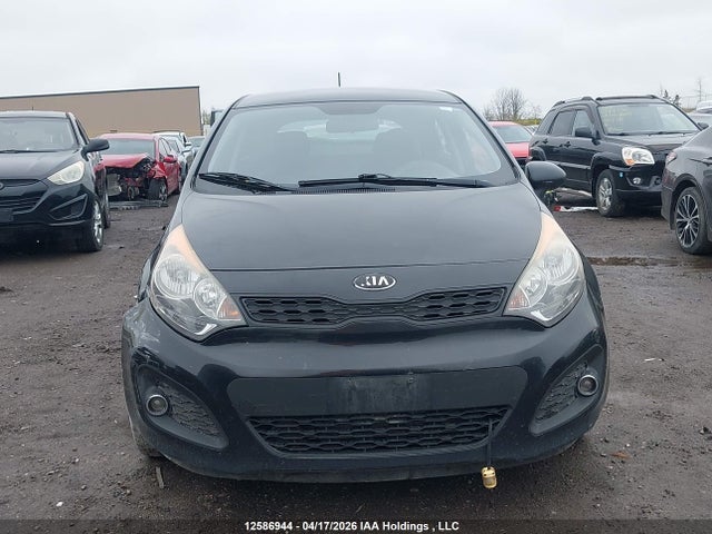 12586944 :رقم المزاد ، KNADM5A36D6852221 vin ، 2013 Kia Rio Ex/lx/lx+/sx مزاد بيع
