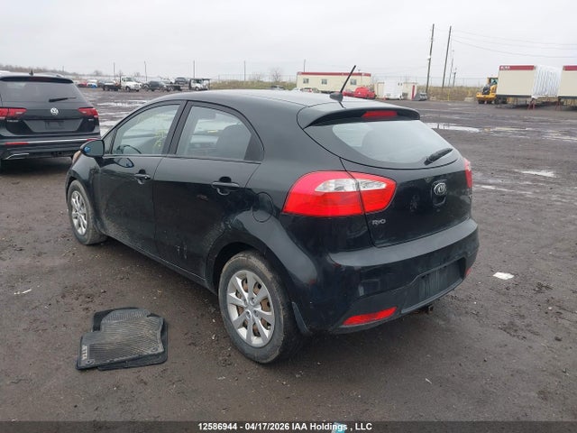 12586944 :رقم المزاد ، KNADM5A36D6852221 vin ، 2013 Kia Rio Ex/lx/lx+/sx مزاد بيع