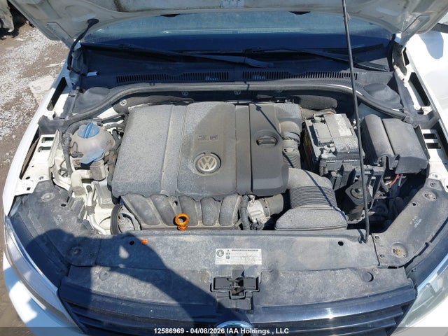 12586969 :رقم المزاد ، 3VWDX7AJ8CM325748 vin ، 2012 Volkswagen Jetta Se مزاد بيع