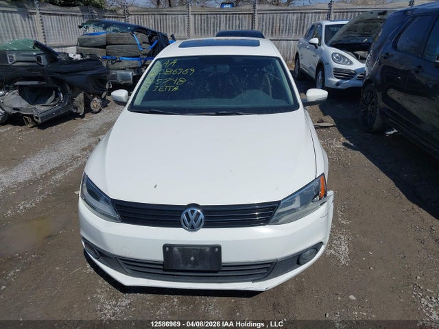 12586969 :رقم المزاد ، 3VWDX7AJ8CM325748 vin ، 2012 Volkswagen Jetta Se مزاد بيع