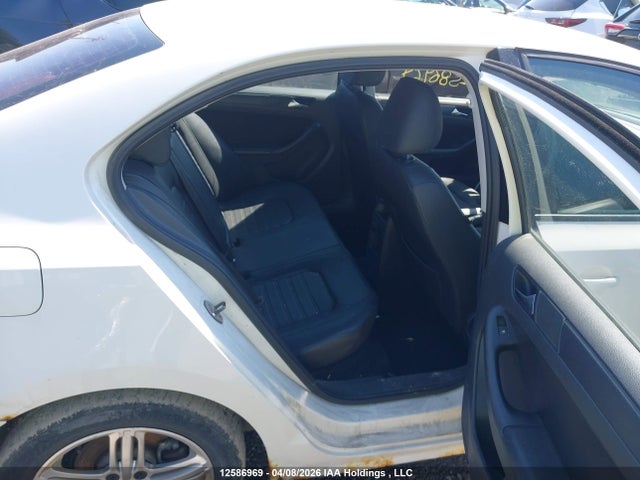 12586969 :رقم المزاد ، 3VWDX7AJ8CM325748 vin ، 2012 Volkswagen Jetta Se مزاد بيع