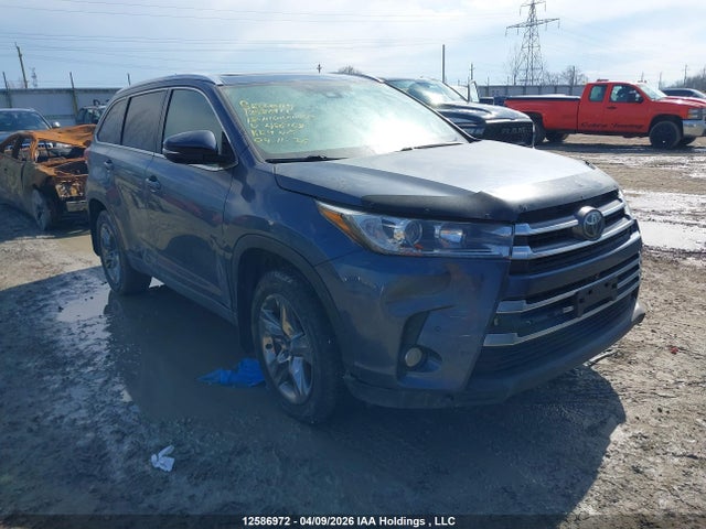 2018 Toyota Highlander Limited მანქანა იყიდება აუქციონზე, vin: 5TDDZRFH2JS486768, აუქციონის ნომერი: 12586972