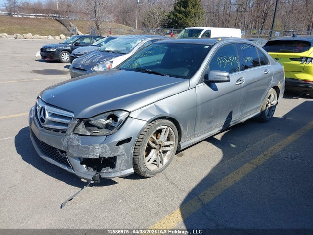 12586975 :رقم المزاد ، WDDGF8FB6CA638441 vin ، 2012 Mercedes-benz C 250 4matic مزاد بيع