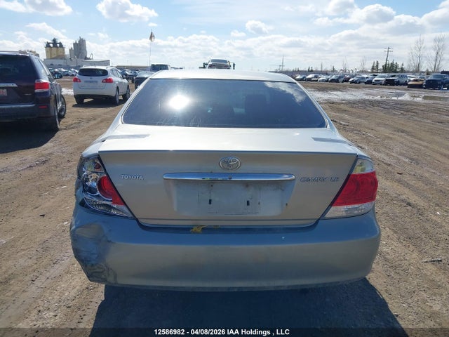 2006 Toyota Camry Le/se მანქანა იყიდება აუქციონზე, vin: 4T1BE32K46U713913, აუქციონის ნომერი: 12586982