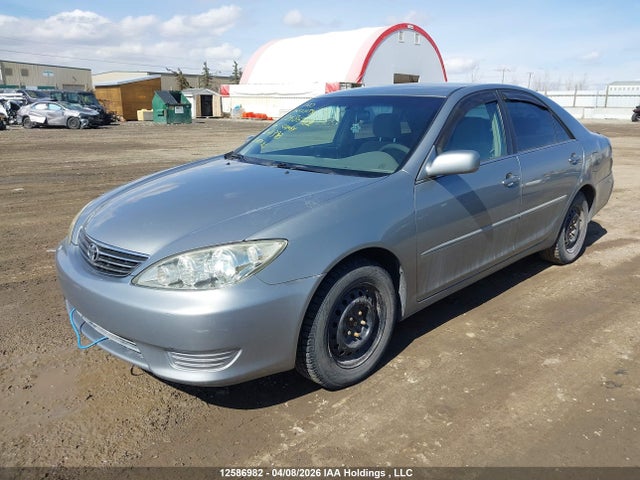 2006 Toyota Camry Le/se მანქანა იყიდება აუქციონზე, vin: 4T1BE32K46U713913, აუქციონის ნომერი: 12586982